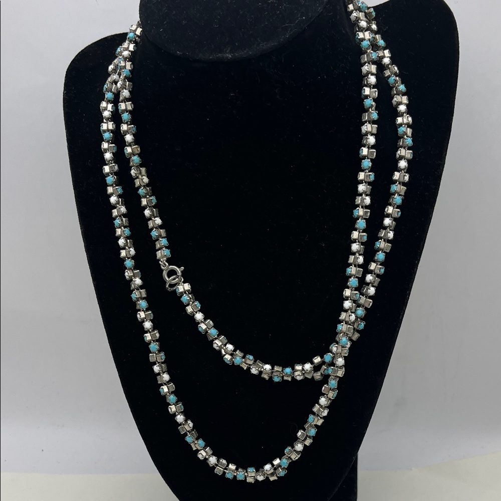Vintage 38” turquoise + milk glass faceted twisted chain long necklace - read